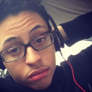 Meet your Posher, Emmanuel